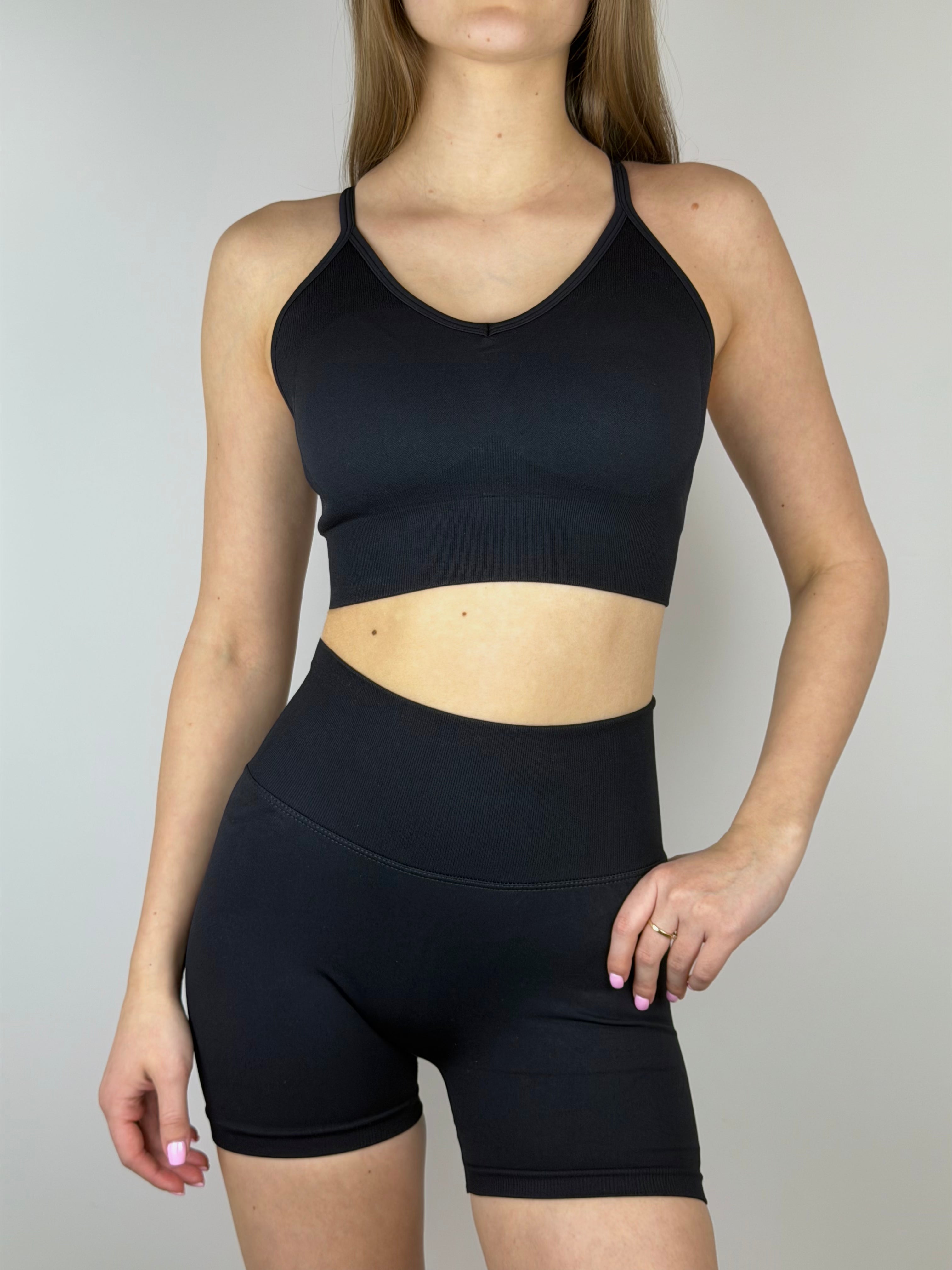 Zestaw sportowy ze stanikiem czarny